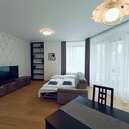 Sag Panorama City Apartment 3 Rooms Free Parking Free Wifi Bratislava Eksteriør billede