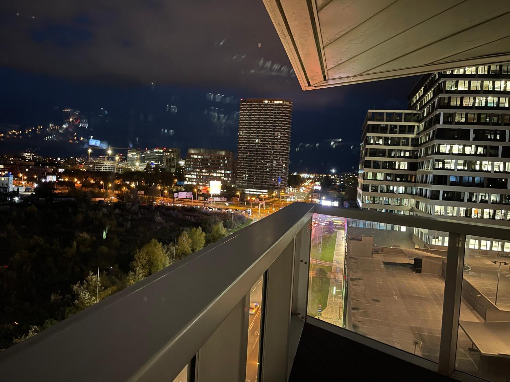 Sag Panorama City Apartment 3 Rooms Free Parking Free Wifi Bratislava Eksteriør billede