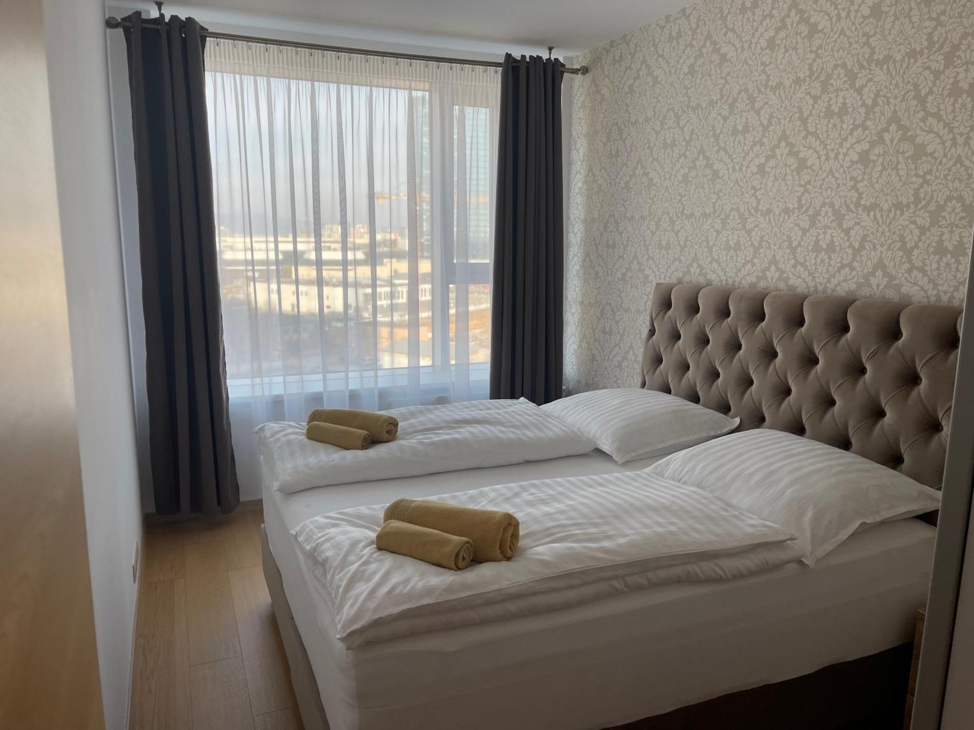 Sag Panorama City Apartment 3 Rooms Free Parking Free Wifi Bratislava Eksteriør billede